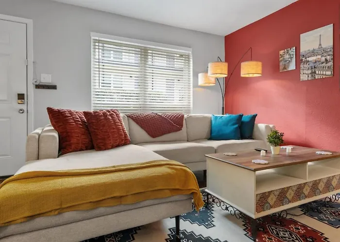 Apartment Intimate 2bd Tcu Walkable